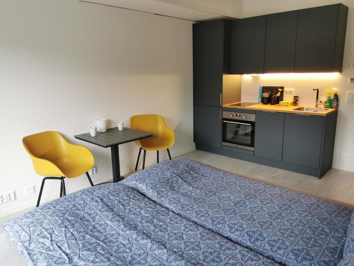 Lofoten Studio Apartment, Vestermyrveien 11 スヴォルヴァール エクステリア 写真