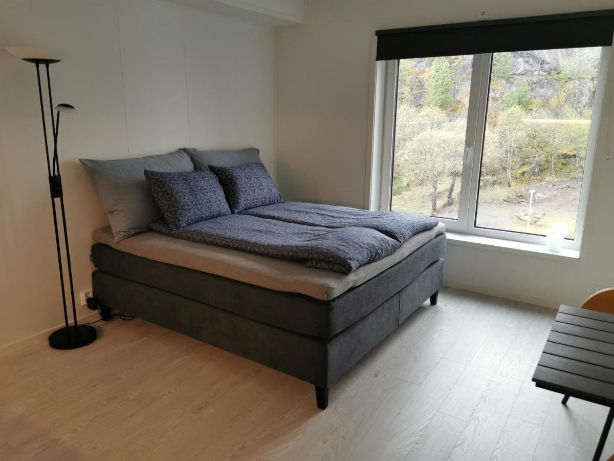 Lofoten Studio Apartment, Vestermyrveien 11 スヴォルヴァール エクステリア 写真